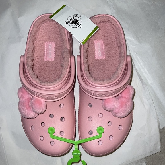 (M9/W11) UNISEX DISNEY Minnie Holiday Fuzzy Pon Pon CROCS - Picture 5 of 16